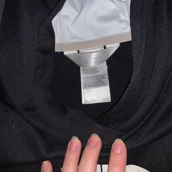 Half dome north face hoodie - Picture 3 of 3